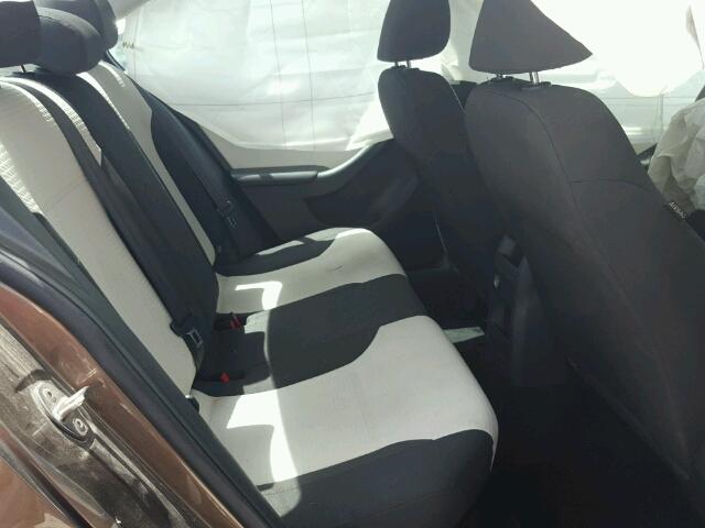 3VW2K7AJ1FM257027 - 2015 VOLKSWAGEN JETTA BASE 棕色 照片 6