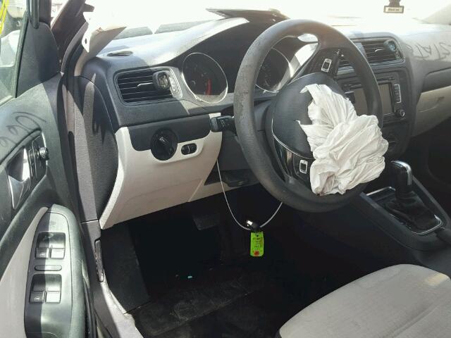 3VW2K7AJ1FM257027 - 2015 VOLKSWAGEN JETTA BASE 棕色 照片 9