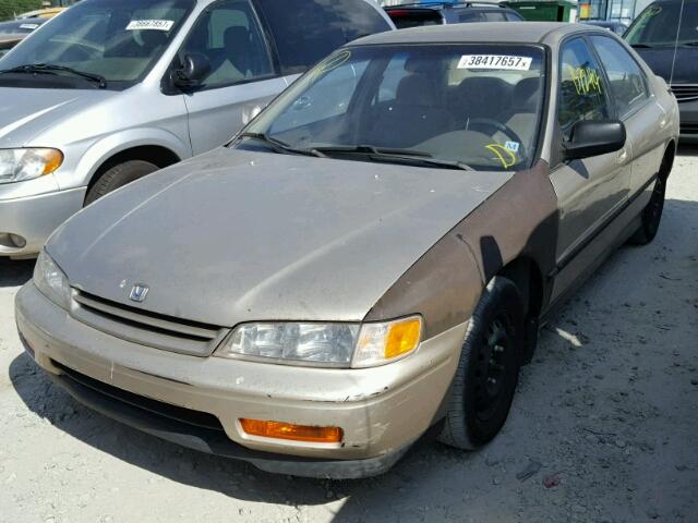 JHMCD5648RC036876 - 1994 HONDA ACCORD LX GOLD photo 2