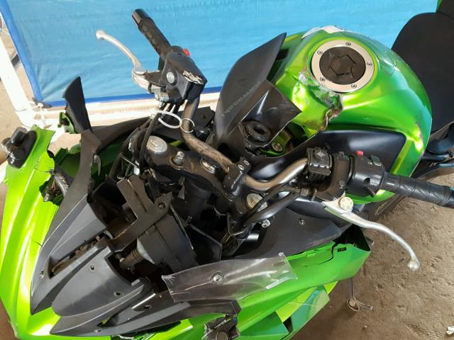 JKAEXEE12CDA07767 - 2012 KAWASAKI EX650 EC GREEN photo 9