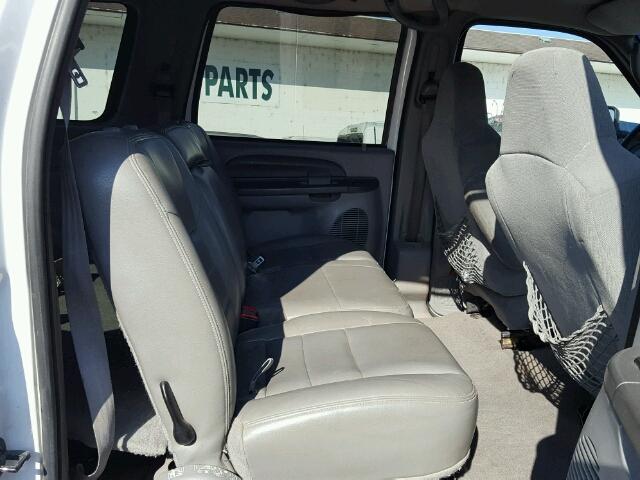 1FMNU41SX4EC93685 - 2004 FORD EXCURSION WHITE photo 6