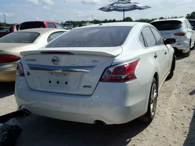 1N4AL3AP1EN256348 - 2014 NISSAN ALTIMA 2.5 WHITE photo 4