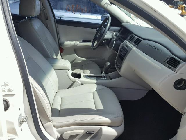 2G1WD58CX89170449 - 2008 CHEVROLET IMPALA SUP 白色 照片 5