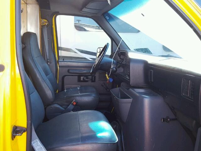 1FDKE37H0SHB53999 - 1995 FORD ECONOLINE YELLOW photo 5