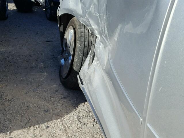 1G1ZC5E07AF202068 - 2010 CHEVROLET MALIBU 1LT ვერცხლისფერი ფოტო 9