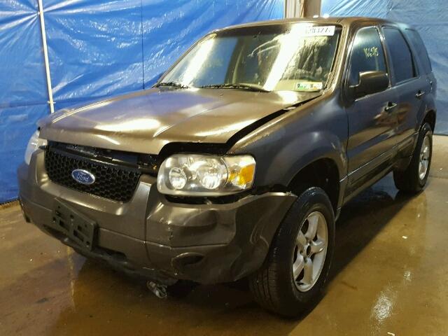 1FMCU02Z06KC62557 - 2006 FORD ESCAPE XLS GRAY photo 2