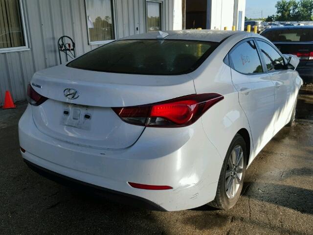 5NPDH4AE8GH759391 - 2016 HYUNDAI ELANTRA SE WHITE photo 4