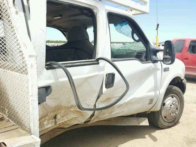 1FDXW46F52ED07407 - 2002 FORD F450 SUPER WHITE photo 9