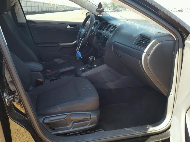 3VW2K7AJ9FM352662 - 2015 VOLKSWAGEN JETTA BASE Սև լուսանկար 5
