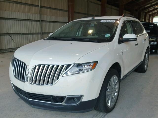 2LMDJ6JK5DBL30612 - 2013 LINCOLN MKX WHITE photo 2