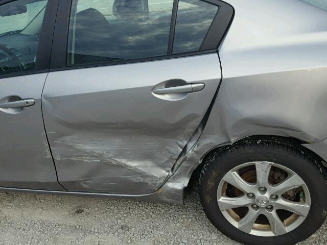 JM1BL1VF7B1435145 - 2011 MAZDA 3 I GRAY photo 9