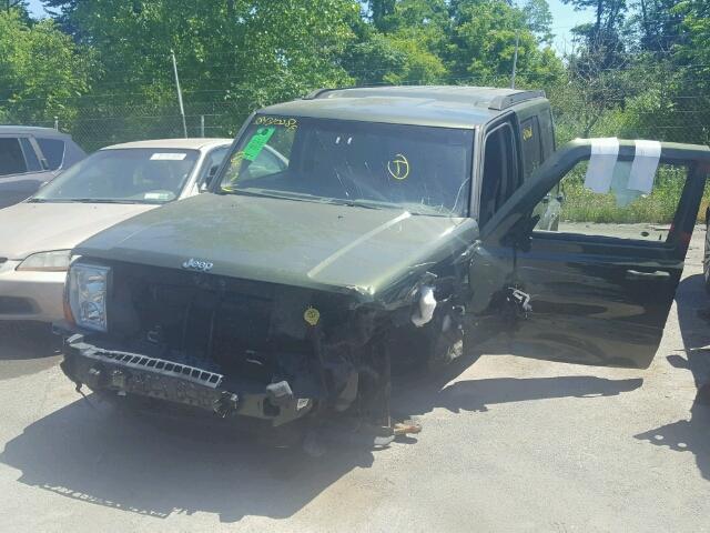 1J8HG48KX8C166654 - 2008 JEEP COMMANDER GREEN photo 2