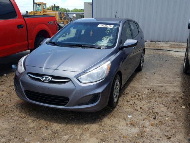 KMHCT5AE1GU255251 - 2016 HYUNDAI ACCENT SE GRAY photo 2