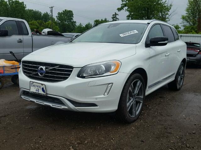 YV440MDR2H2087799 - 2017 VOLVO XC60 T5 WHITE photo 2