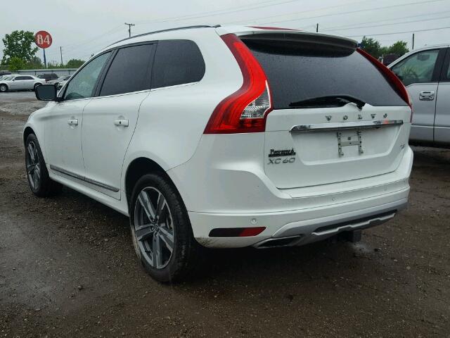 YV440MDR2H2087799 - 2017 VOLVO XC60 T5 WHITE photo 3