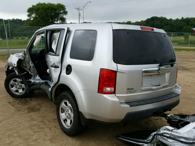 5FNYF4H25BB031375 - 2011 HONDA PILOT LX WHITE photo 3