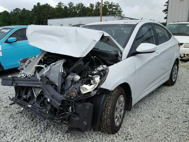 KMHCT4AE2HU361543 - 2017 HYUNDAI ACCENT SE WHITE photo 2