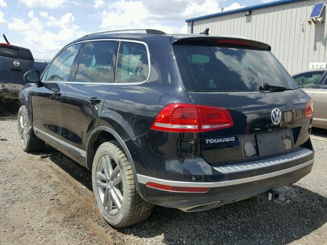 WVGEP9BP9FD005274 - 2015 VOLKSWAGEN TOUAREG V6 BLACK photo 3