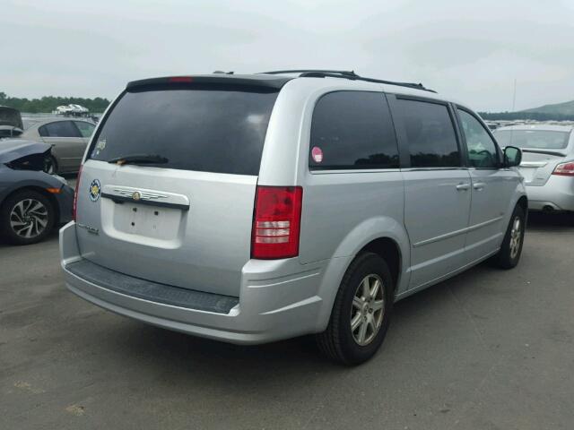 2A8HR54P48R821299 - 2008 CHRYSLER TOWN & COU SILVER photo 4