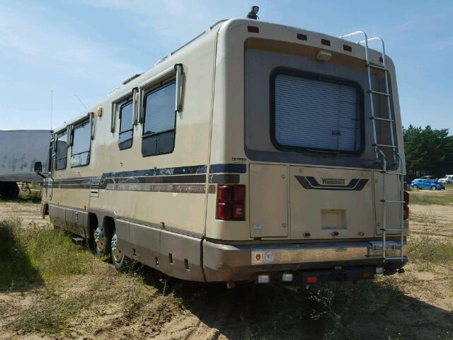 1GBKP37W7K3331731 - 1990 WINNEBAGO P30 TAN photo 3