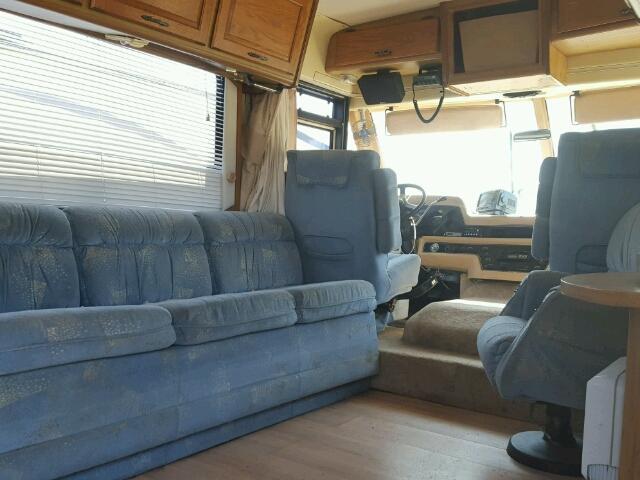 1GBKP37W7K3331731 - 1990 WINNEBAGO P30 TAN photo 6