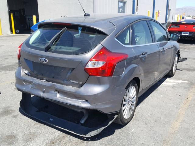 1FAHP3N20CL355673 - 2012 FORD FOCUS TITA GRAY photo 4