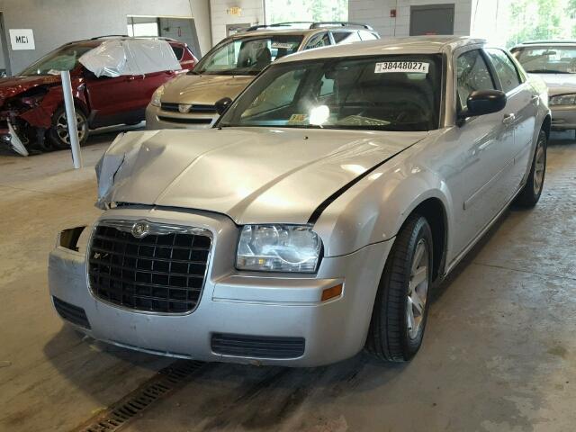 2C3LA43R26H445876 - 2006 CHRYSLER 300 SILVER photo 2