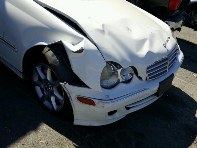 WDBRF56H17F877635 - 2007 MERCEDES-BENZ C 350 WHITE photo 9