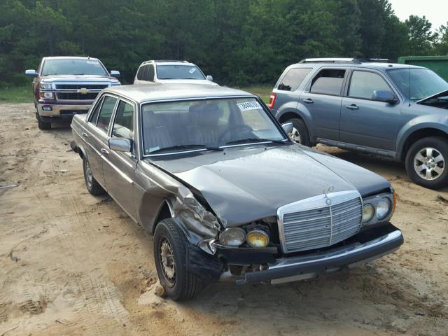 WDBAB33A3EA084982 - 1984 MERCEDES-BENZ 300 DT SILVER photo 1