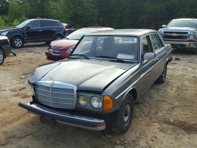 WDBAB33A3EA084982 - 1984 MERCEDES-BENZ 300 DT SILVER photo 2