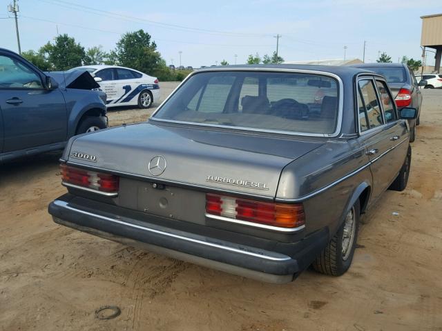 WDBAB33A3EA084982 - 1984 MERCEDES-BENZ 300 DT SILVER photo 4