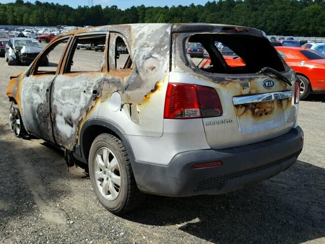 5XYKT3A1XBG148615 - 2011 KIA SORENTO BA BURN photo 3