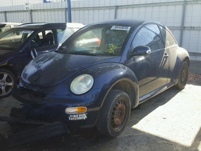 3VWBK21CX4M401384 - 2004 VOLKSWAGEN NEW BEETLE ლურჯი ფოტო 2