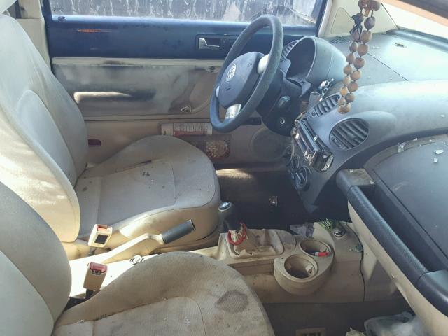 3VWBK21CX4M401384 - 2004 VOLKSWAGEN NEW BEETLE ლურჯი ფოტო 5