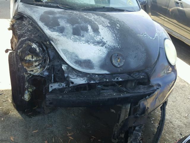 3VWBK21CX4M401384 - 2004 VOLKSWAGEN NEW BEETLE ლურჯი ფოტო 7