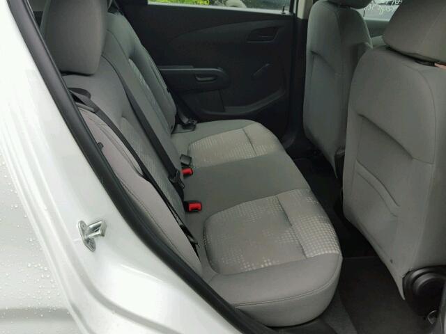 1G1JB6SH7G4175054 - 2016 CHEVROLET SONIC LS WHITE photo 6