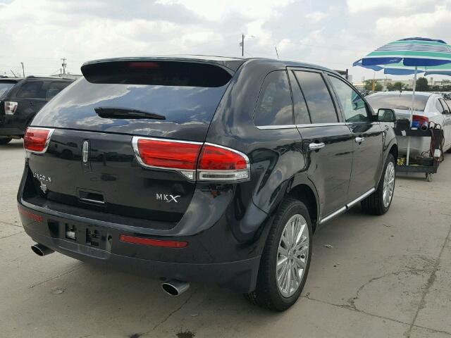 2LMDJ6JKXDBL09206 - 2013 LINCOLN MKX FWD BLACK photo 4