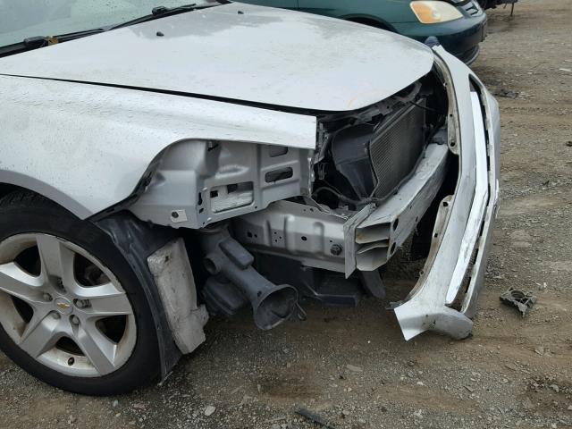 1G1ZB5EB1AF102696 - 2010 CHEVROLET MALIBU LS 银色 照片 9