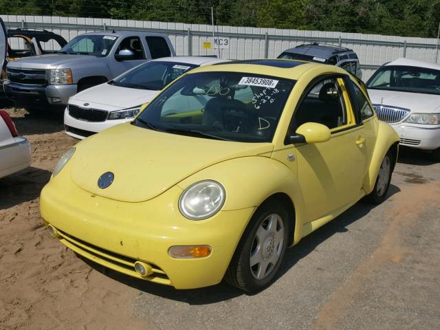 3VWCC21C21M407581 - 2001 VOLKSWAGEN NEW BEETLE YELLOW photo 2