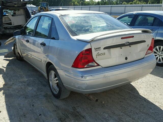 1FAFP34391W378818 - 2001 FORD FOCUS SE SILVER photo 3