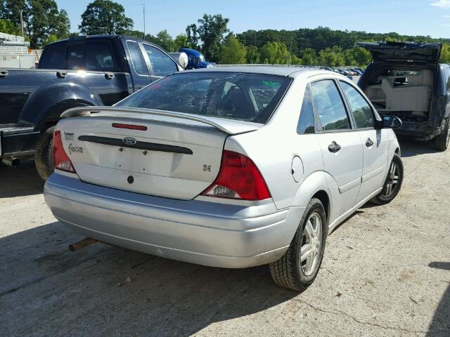 1FAFP34391W378818 - 2001 FORD FOCUS SE SILVER photo 4