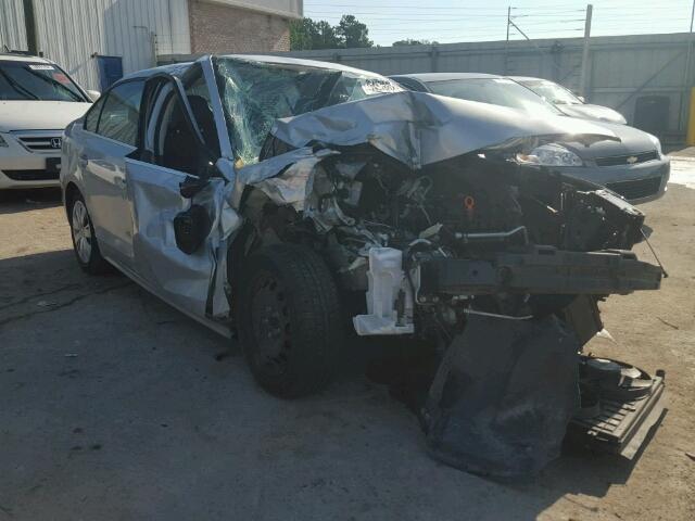 3VWDX7AJ6DM352660 - 2013 VOLKSWAGEN JETTA SE 银色 照片 1