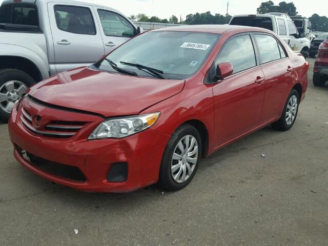 2T1BU4EEXDC009079 - 2013 TOYOTA COROLLA BA RED photo 2