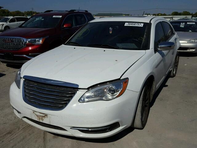 1C3CCBCB1CN117028 - 2012 CHRYSLER 200 LIMITE WHITE photo 2