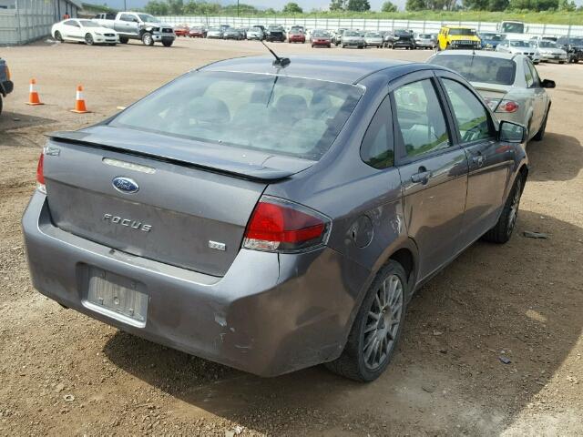 1FAHP3GN9AW222848 - 2010 FORD FOCUS SES GRAY photo 4