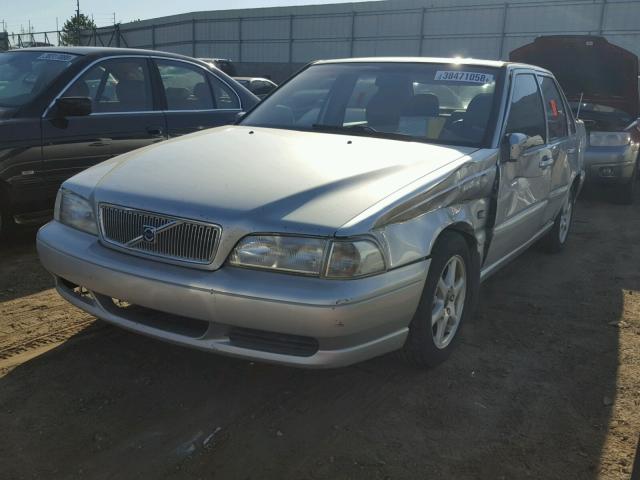 YV1LS61J2Y2672041 - 2000 VOLVO S70 BASE SILVER photo 2