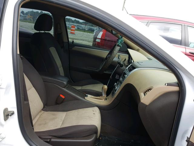 1G1ZG57B994144166 - 2009 CHEVROLET MALIBU LS WHITE photo 5
