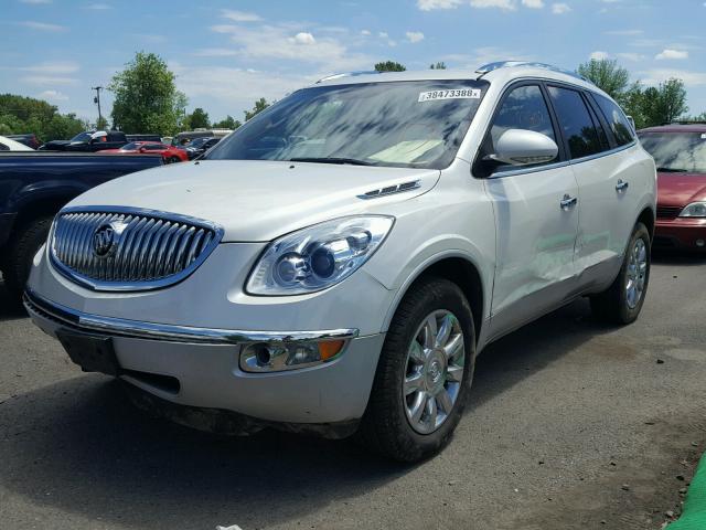 5GAKRBED8BJ132430 - 2011 BUICK ENCLAVE CX WHITE photo 2