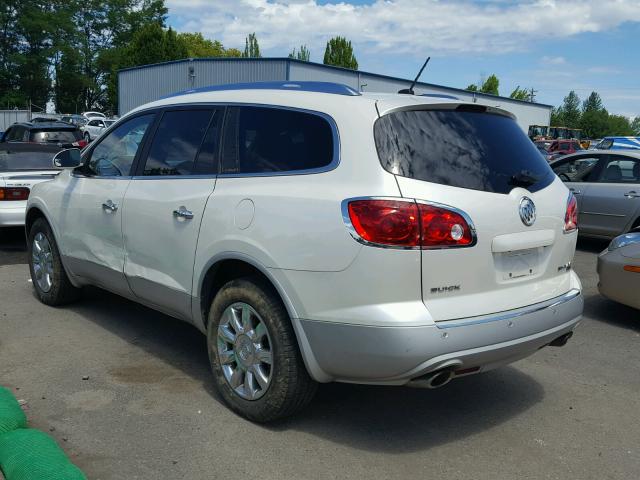 5GAKRBED8BJ132430 - 2011 BUICK ENCLAVE CX WHITE photo 3