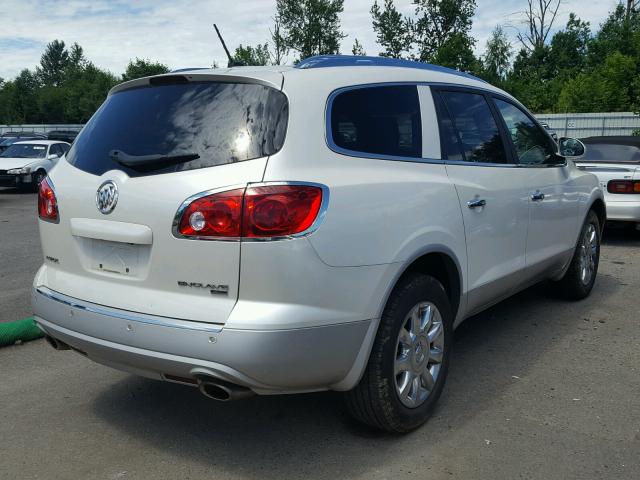 5GAKRBED8BJ132430 - 2011 BUICK ENCLAVE CX WHITE photo 4
